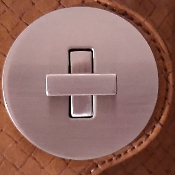 Worthington Brown Faux Leather Large Hand/Shoulder Bag. - Picture 12 of 15